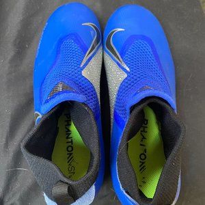 Nike Phantom Soccer Cleats